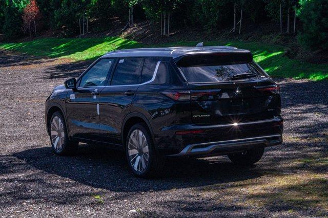 new 2025 Mitsubishi Outlander car, priced at $45,321