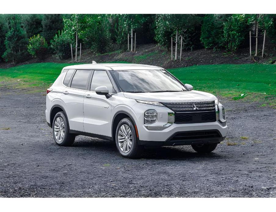 new 2024 Mitsubishi Outlander PHEV car