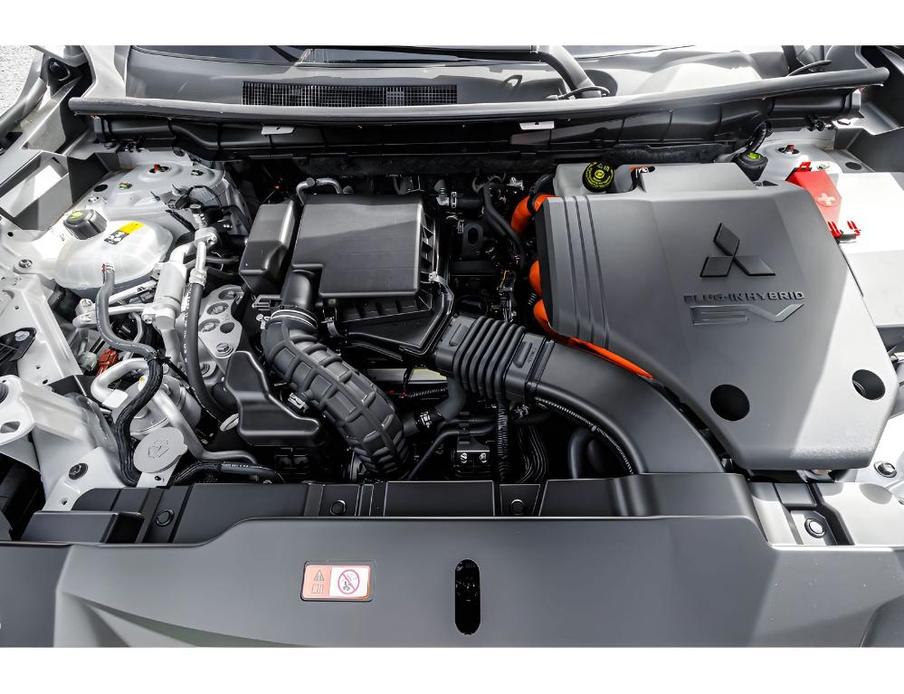 new 2024 Mitsubishi Outlander PHEV car