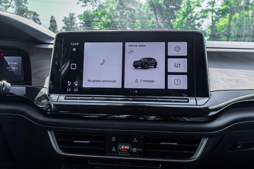 used 2024 Volkswagen Atlas car, priced at $26,195