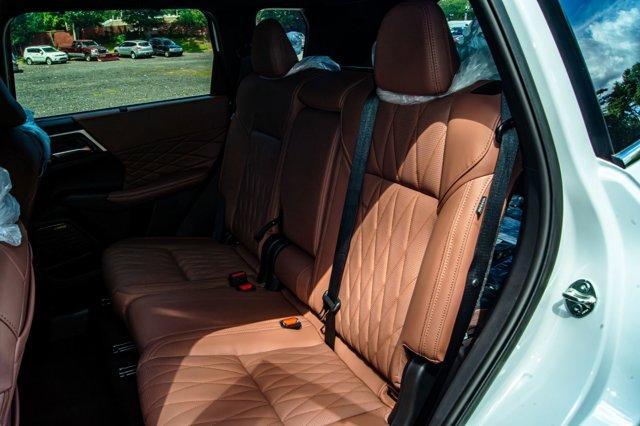 new 2025 Mitsubishi Outlander car, priced at $45,236