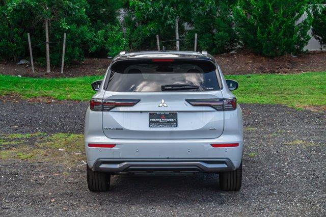 new 2025 Mitsubishi Outlander car, priced at $45,236