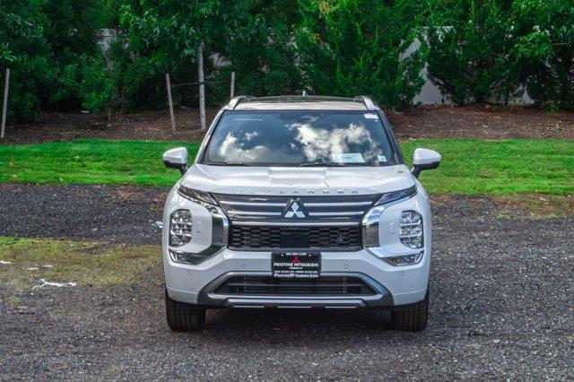 new 2025 Mitsubishi Outlander car, priced at $45,236
