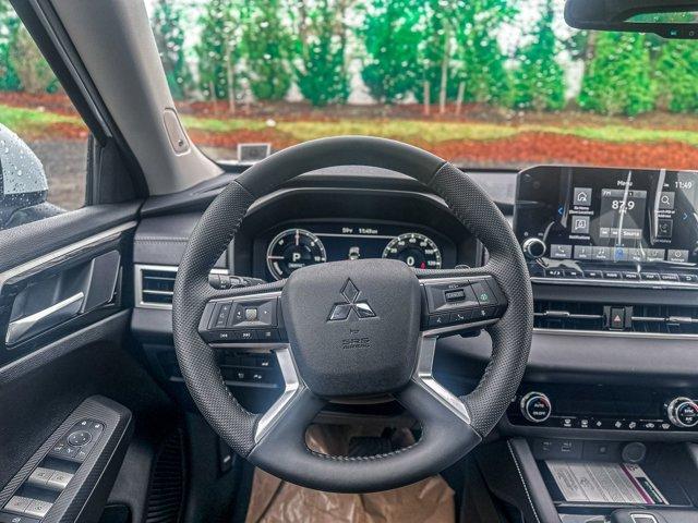 new 2025 Mitsubishi Outlander PHEV car