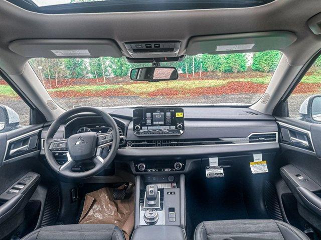 new 2025 Mitsubishi Outlander PHEV car