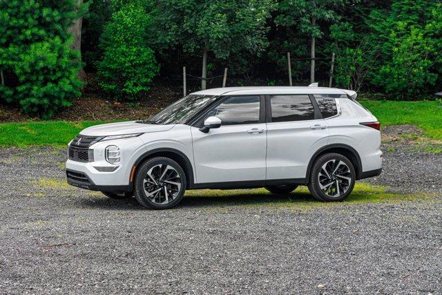 used 2022 Mitsubishi Outlander car, priced at $17,495