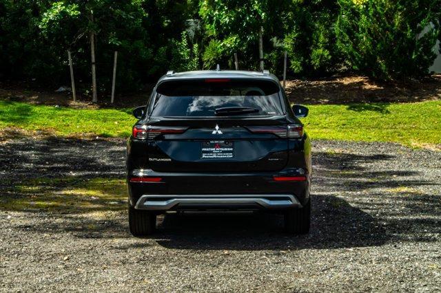 new 2025 Mitsubishi Outlander car, priced at $45,277