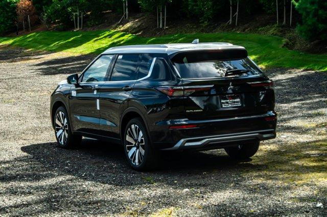 new 2025 Mitsubishi Outlander car, priced at $45,277