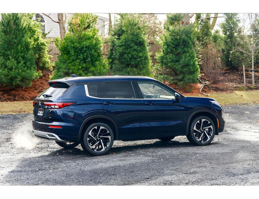 new 2024 Mitsubishi Outlander car, priced at $41,645