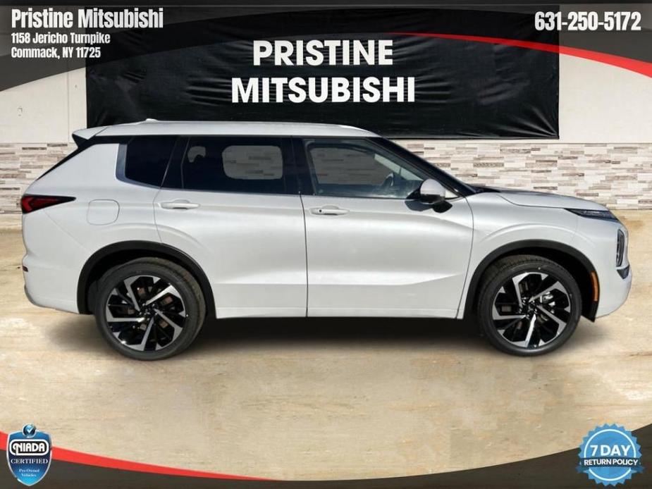 new 2024 Mitsubishi Outlander car, priced at $39,905