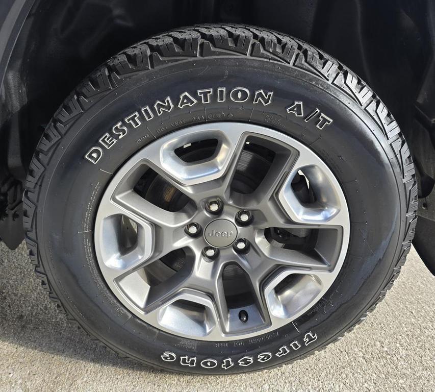 used 2019 Jeep Cherokee car, priced at $19,800