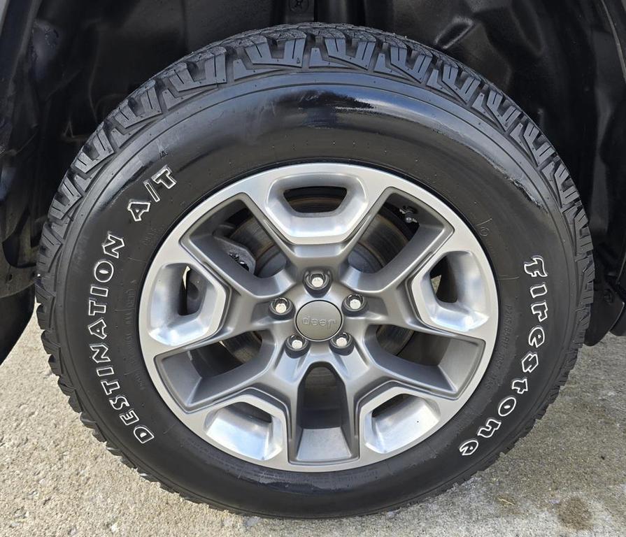 used 2019 Jeep Cherokee car, priced at $19,800