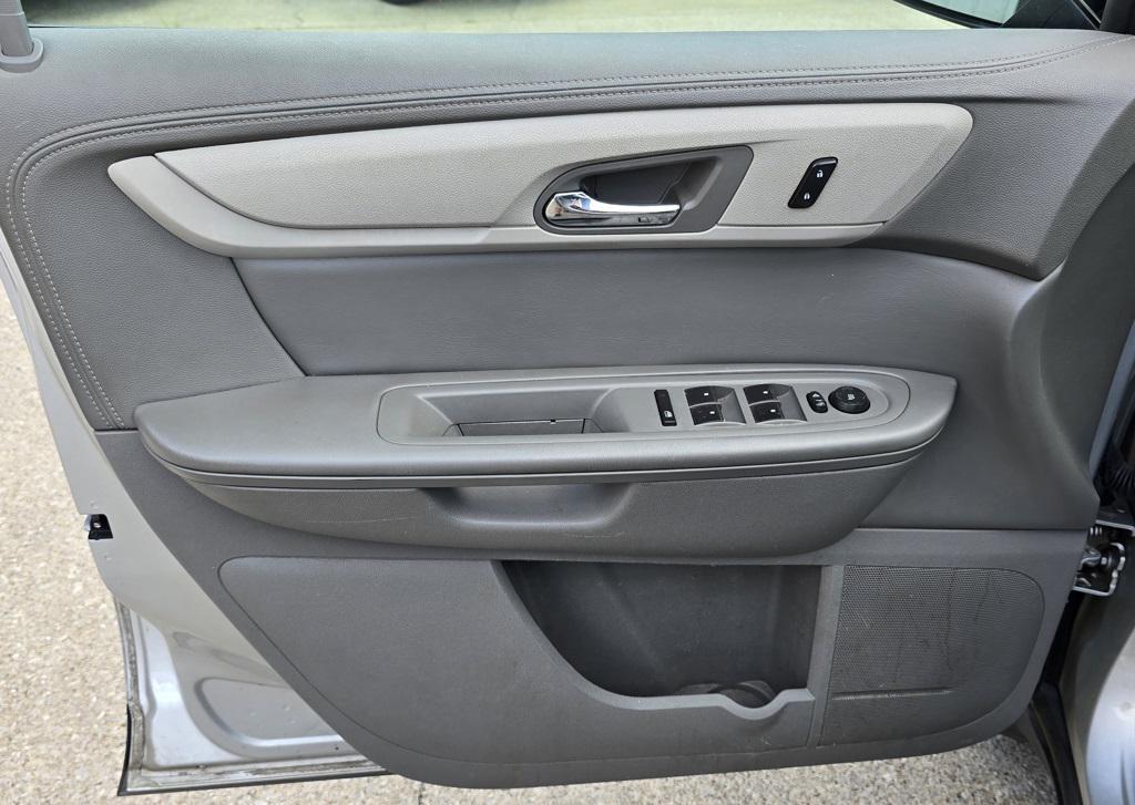 used 2017 Chevrolet Traverse car, priced at $6,800