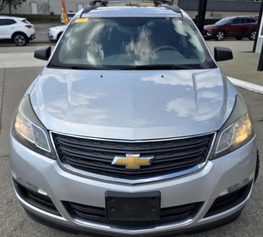 used 2017 Chevrolet Traverse car, priced at $6,800