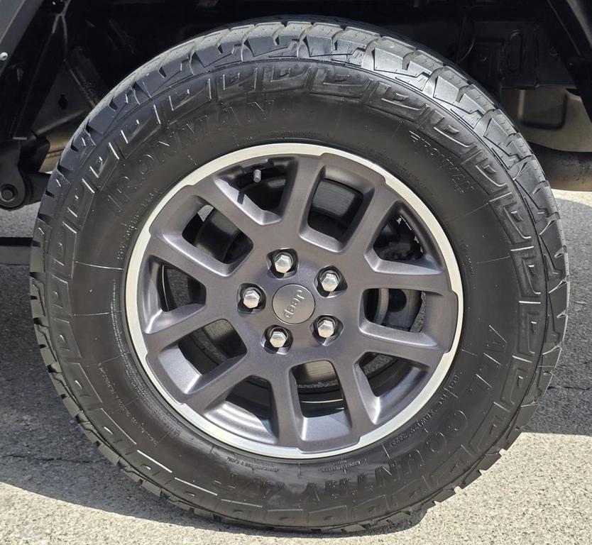 used 2021 Jeep Gladiator car, priced at $26,800