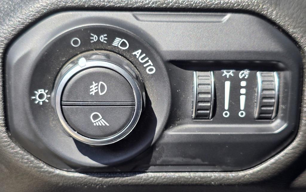 used 2021 Jeep Gladiator car, priced at $26,800