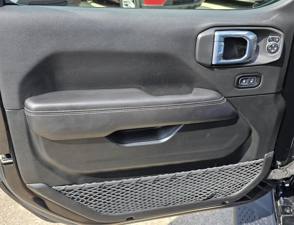 used 2021 Jeep Gladiator car, priced at $26,800