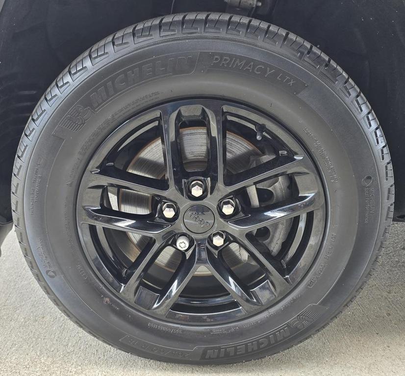 used 2023 Jeep Grand Cherokee L car, priced at $29,800