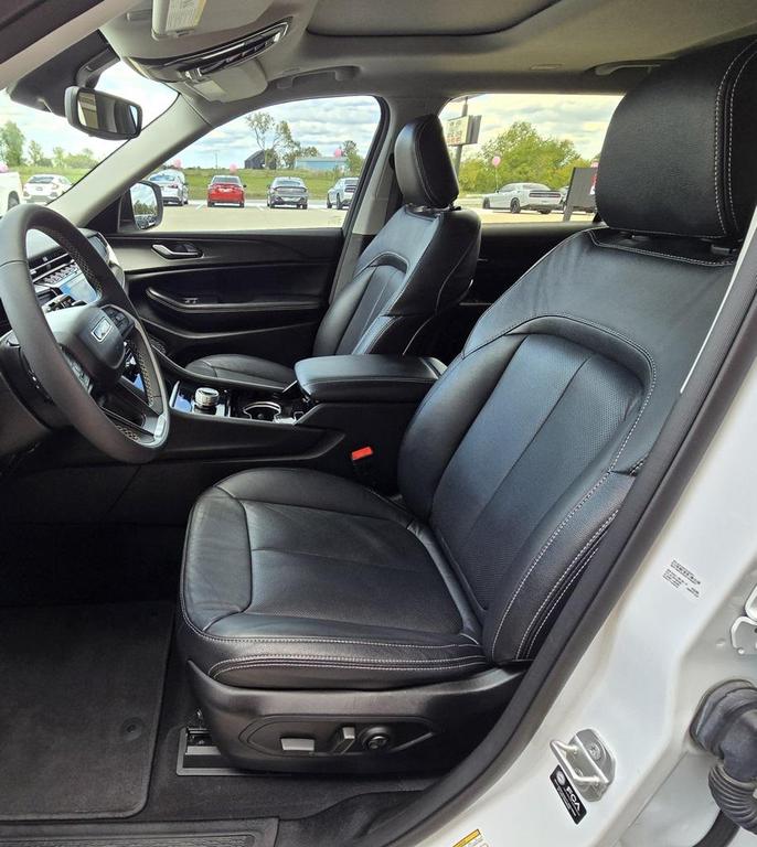 used 2023 Jeep Grand Cherokee L car, priced at $29,800