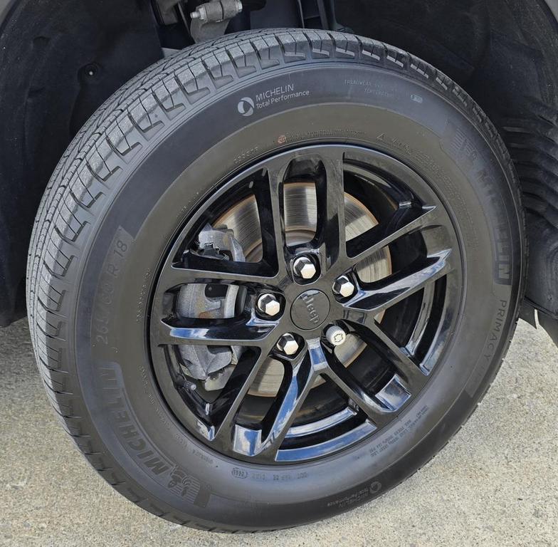 used 2023 Jeep Grand Cherokee L car, priced at $29,800