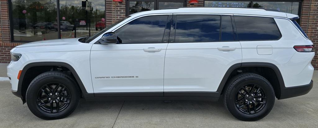 used 2023 Jeep Grand Cherokee L car, priced at $29,800