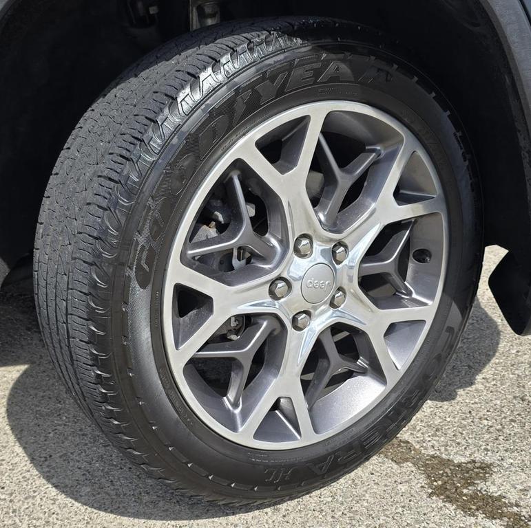 used 2020 Jeep Grand Cherokee car, priced at $21,800