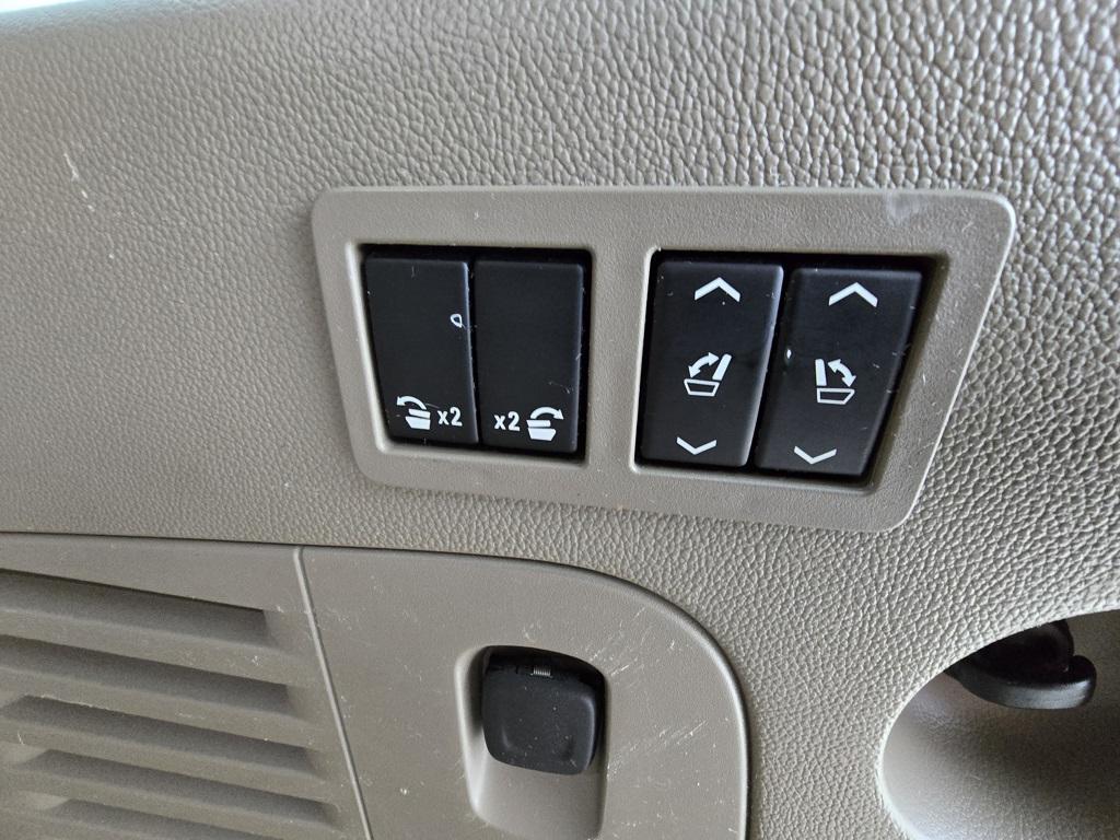 used 2020 Chevrolet Suburban car, priced at $27,800