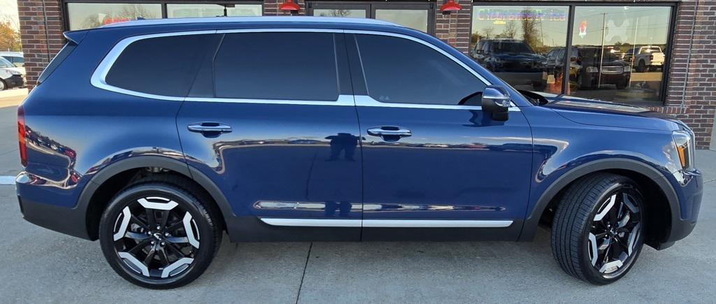 used 2023 Kia Telluride car, priced at $29,800