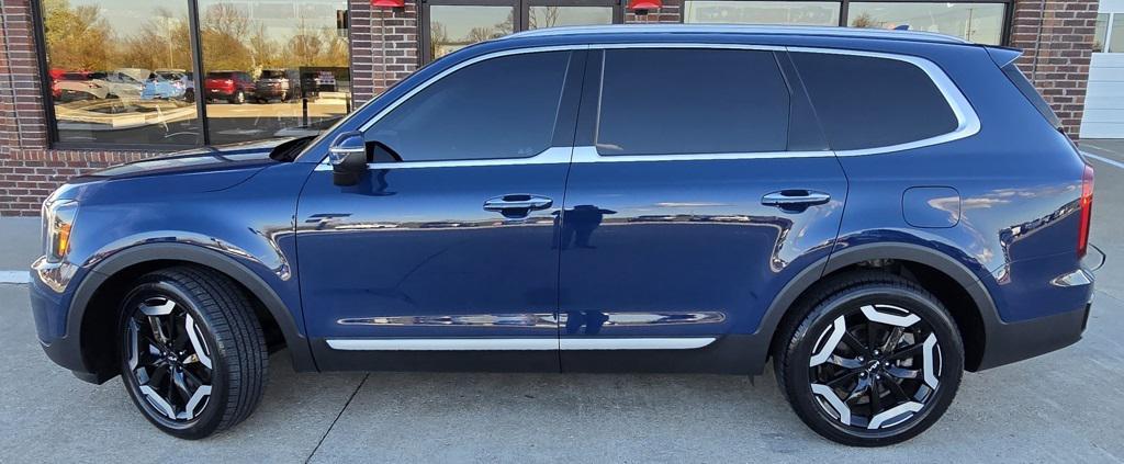 used 2023 Kia Telluride car, priced at $29,800