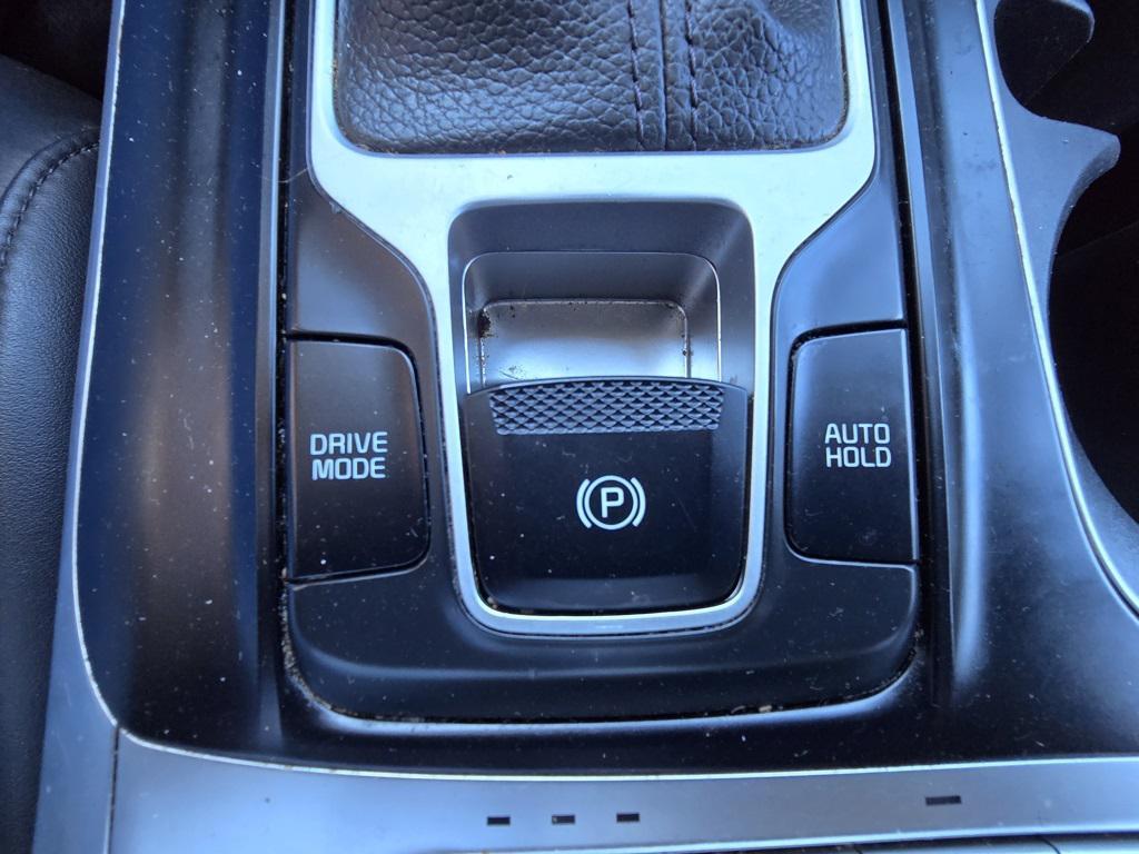 used 2022 Kia Carnival car, priced at $24,800