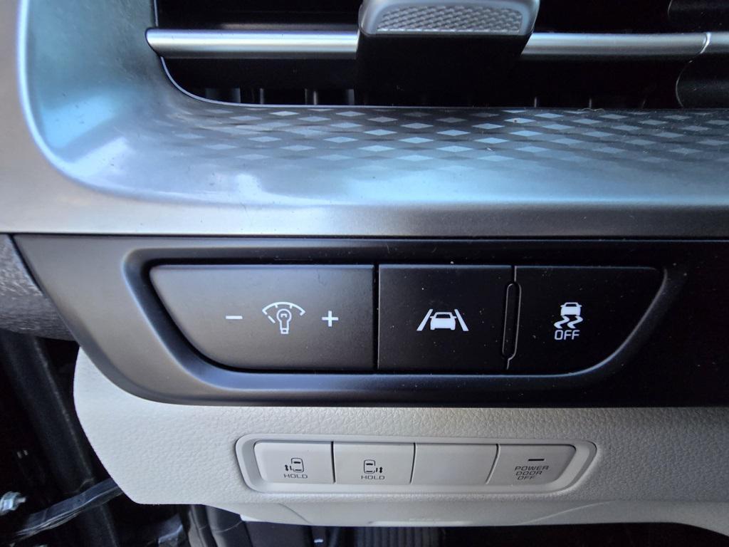 used 2022 Kia Carnival car, priced at $24,800