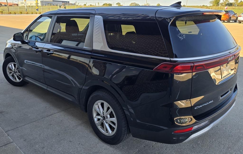 used 2022 Kia Carnival car, priced at $24,800