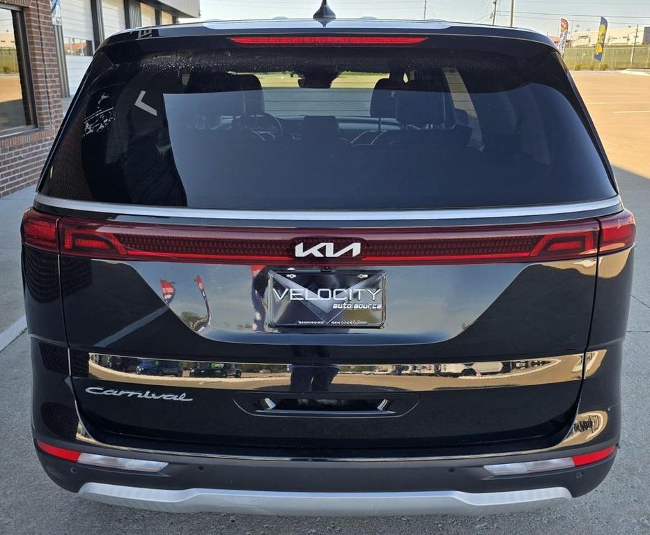 used 2022 Kia Carnival car, priced at $24,800