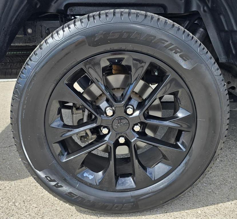 used 2021 Jeep Gladiator car, priced at $32,800