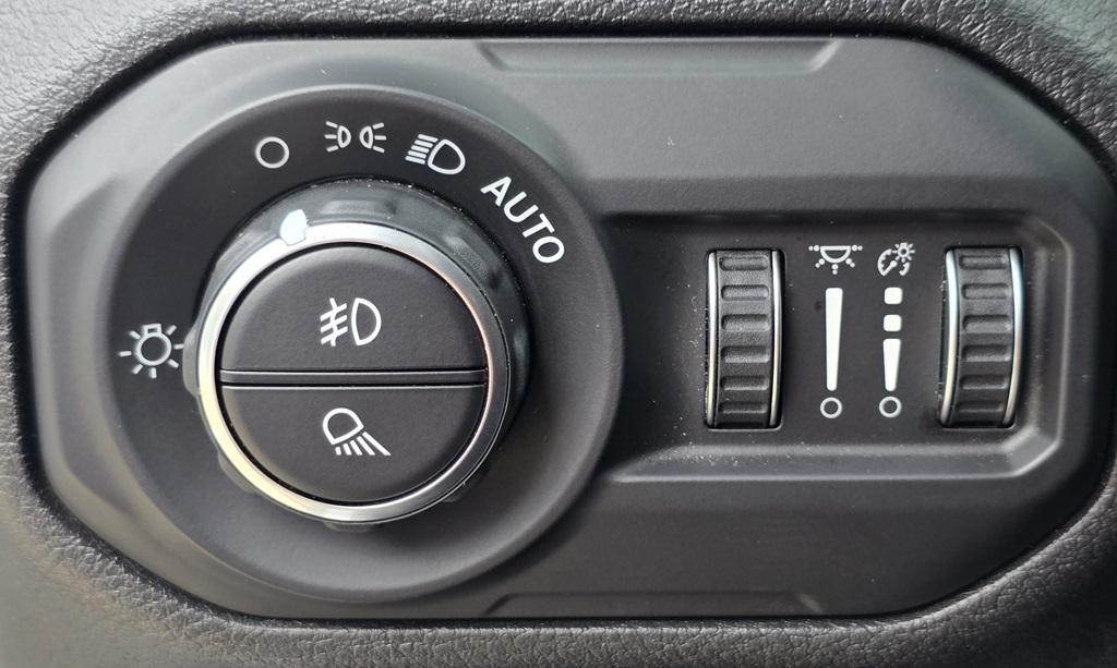 used 2021 Jeep Gladiator car, priced at $32,800