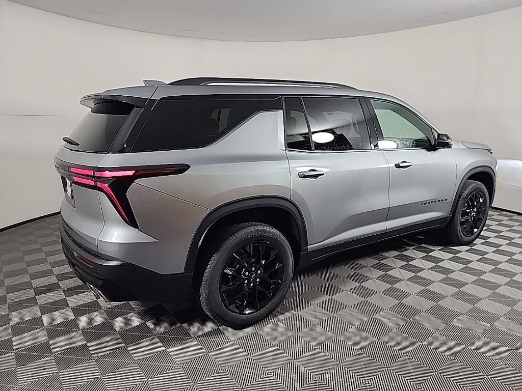 new 2025 Chevrolet Traverse car, priced at $46,005