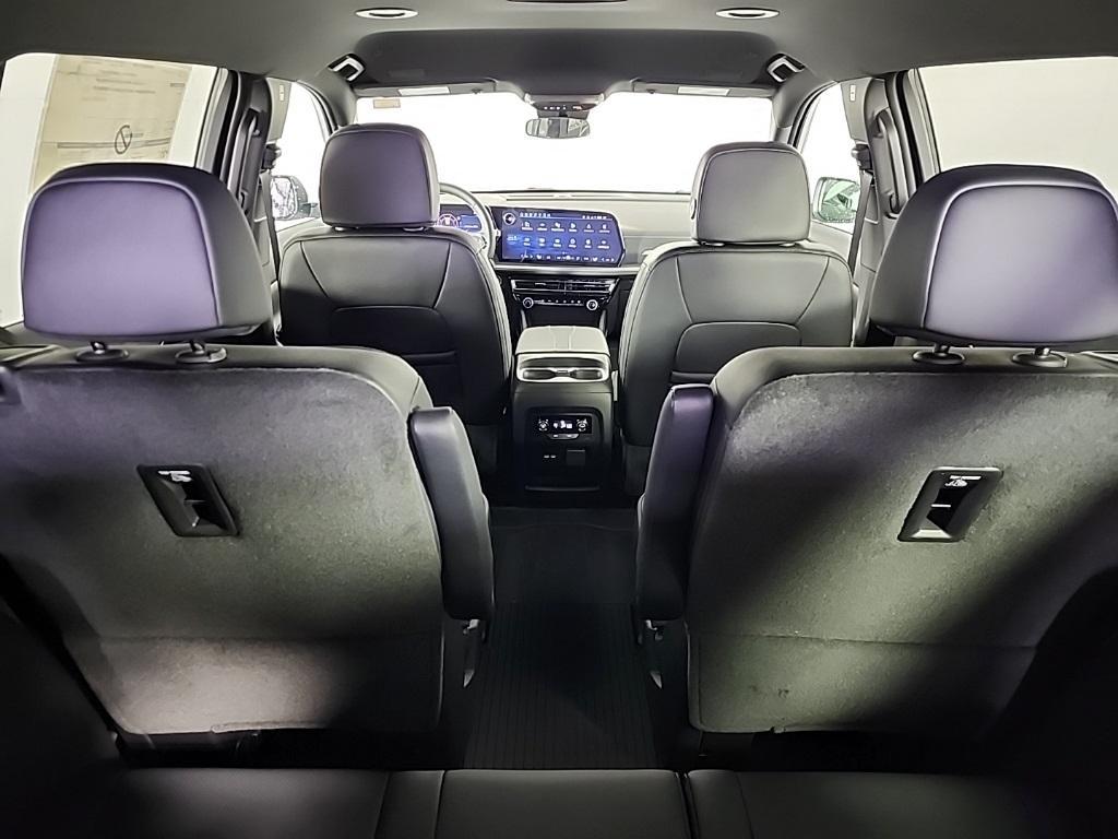 new 2025 Chevrolet Traverse car, priced at $46,005