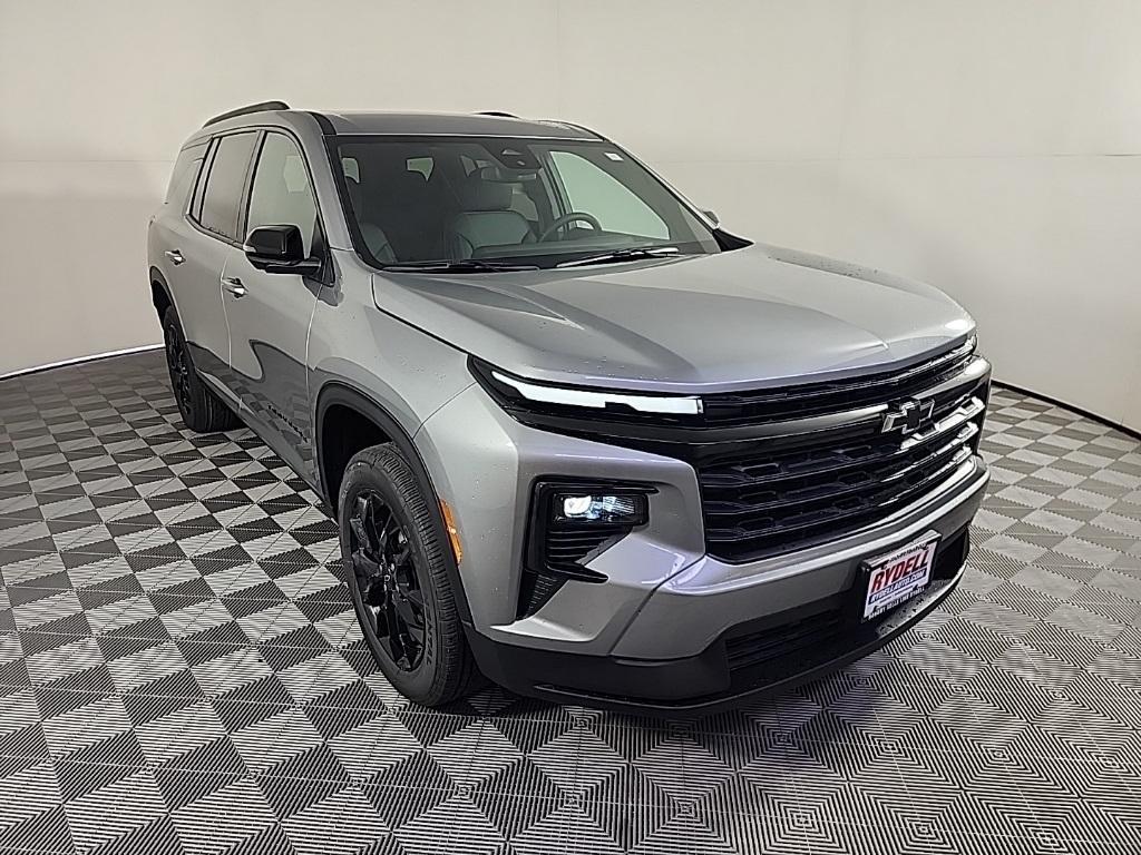 new 2025 Chevrolet Traverse car, priced at $46,005
