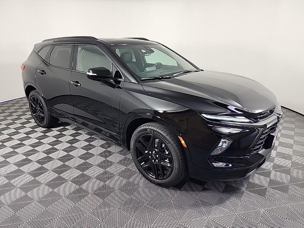 new 2025 Chevrolet Blazer car, priced at $50,129
