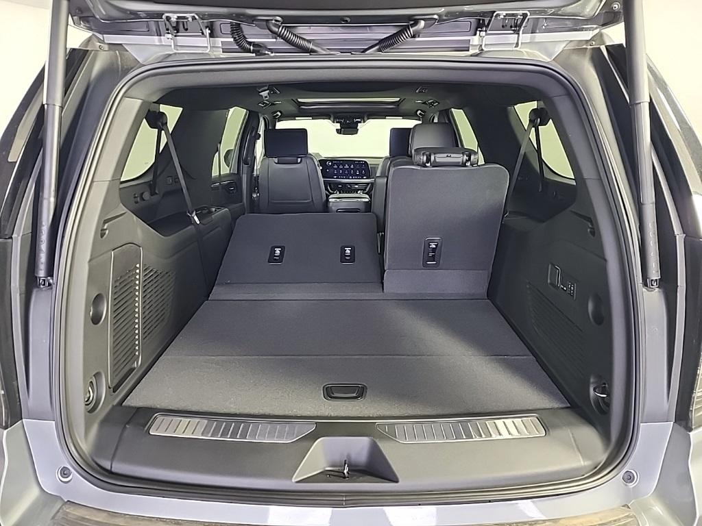 new 2025 Chevrolet Suburban car, priced at $92,441