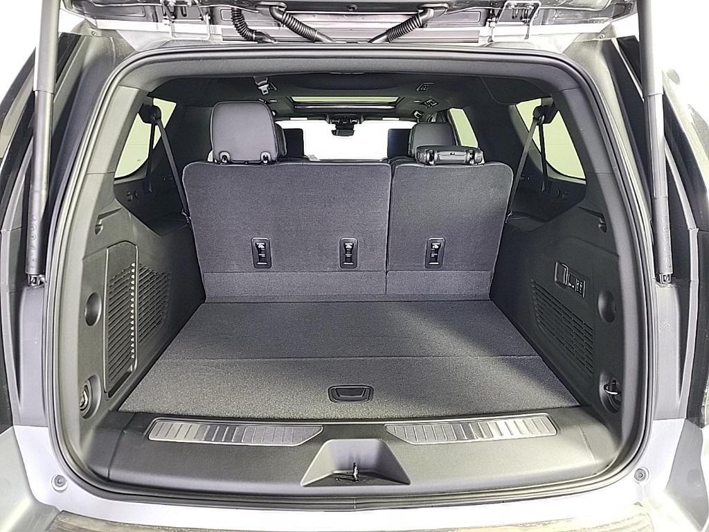 new 2025 Chevrolet Suburban car, priced at $92,441