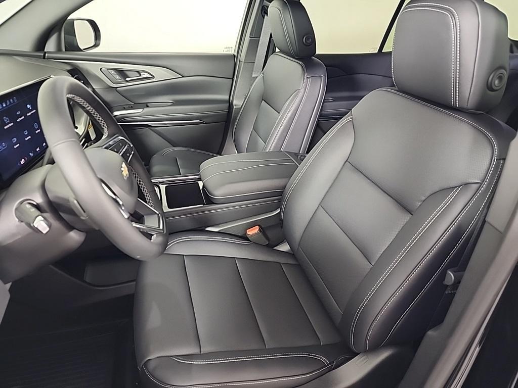 new 2026 Chevrolet Traverse car, priced at $46,120