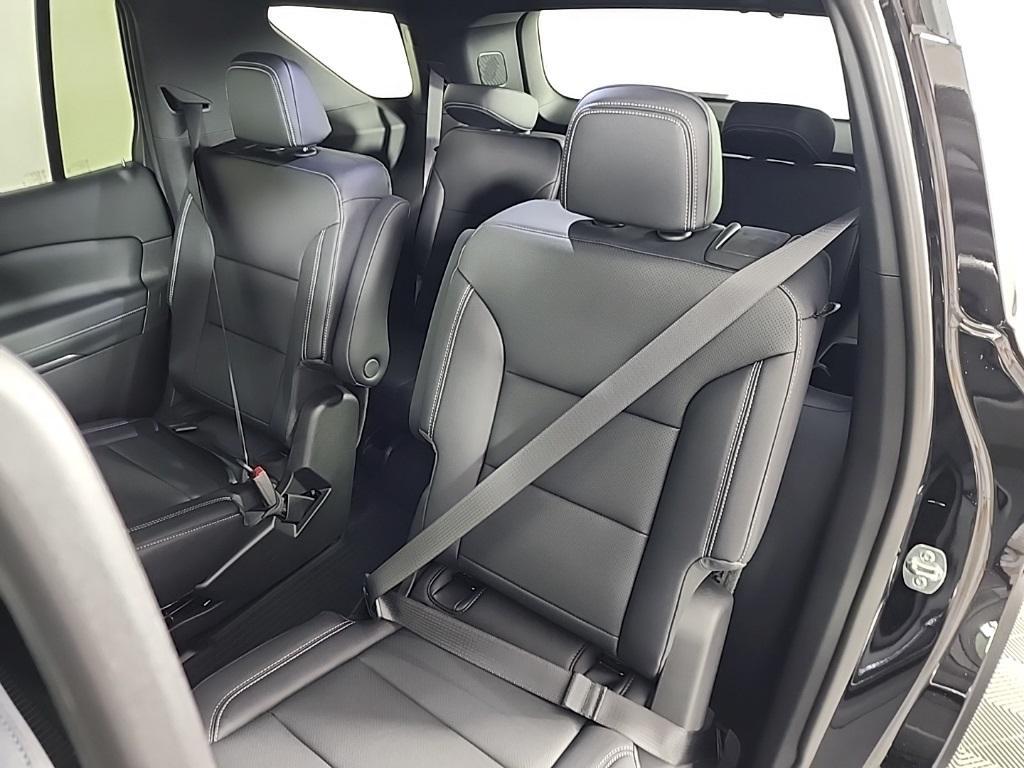 new 2026 Chevrolet Traverse car, priced at $46,120