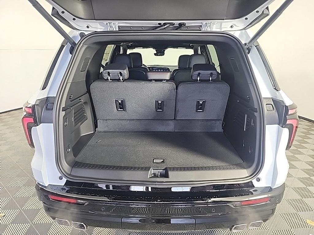 new 2026 Chevrolet Traverse car, priced at $62,814