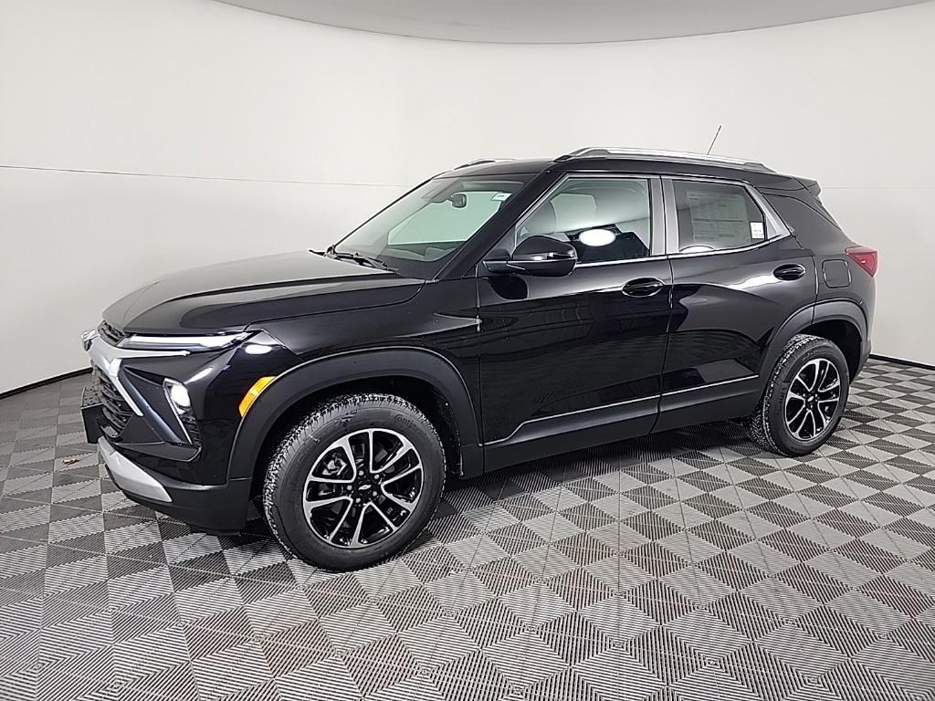 new 2025 Chevrolet TrailBlazer car, priced at $28,999