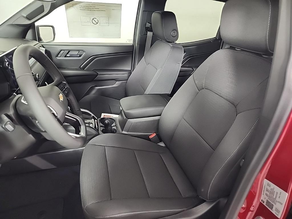 new 2025 Chevrolet Colorado car, priced at $39,129
