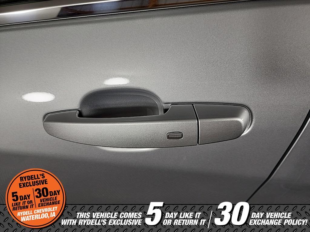 used 2022 Chevrolet Equinox car, priced at $25,772