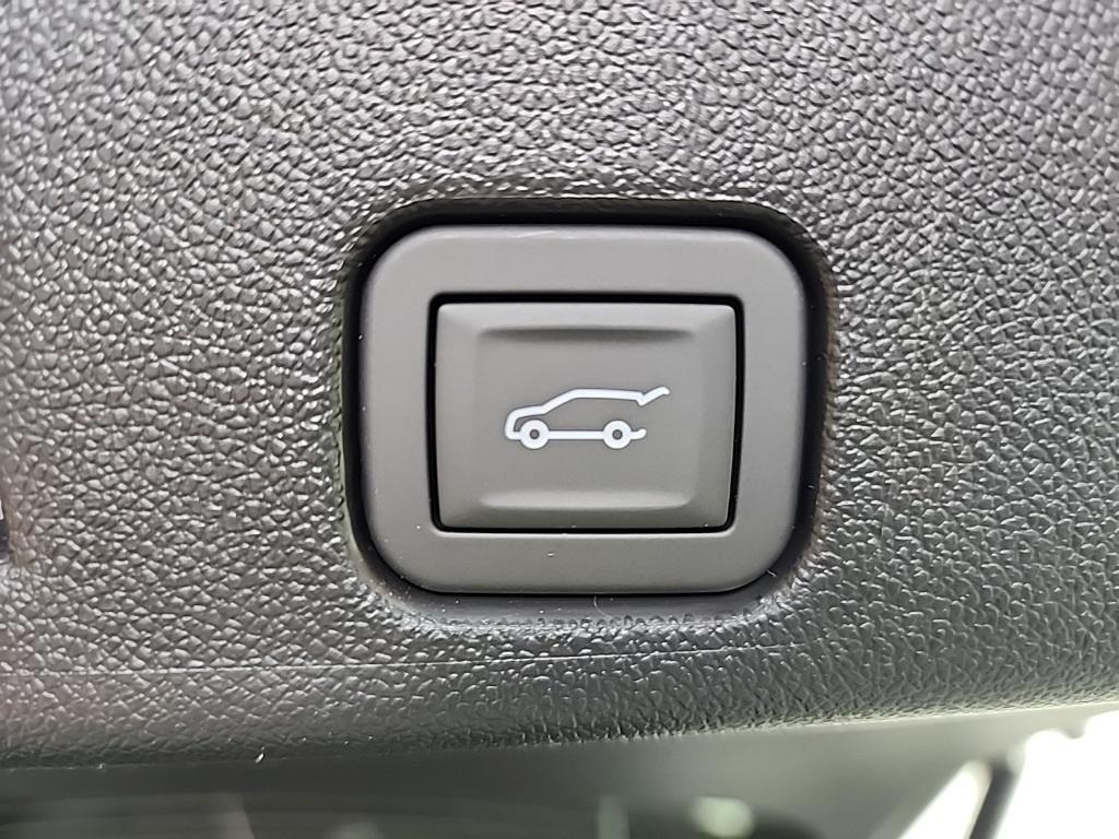 new 2025 Chevrolet Traverse car, priced at $40,195