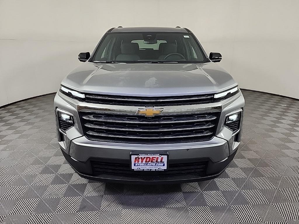 new 2025 Chevrolet Traverse car, priced at $40,195