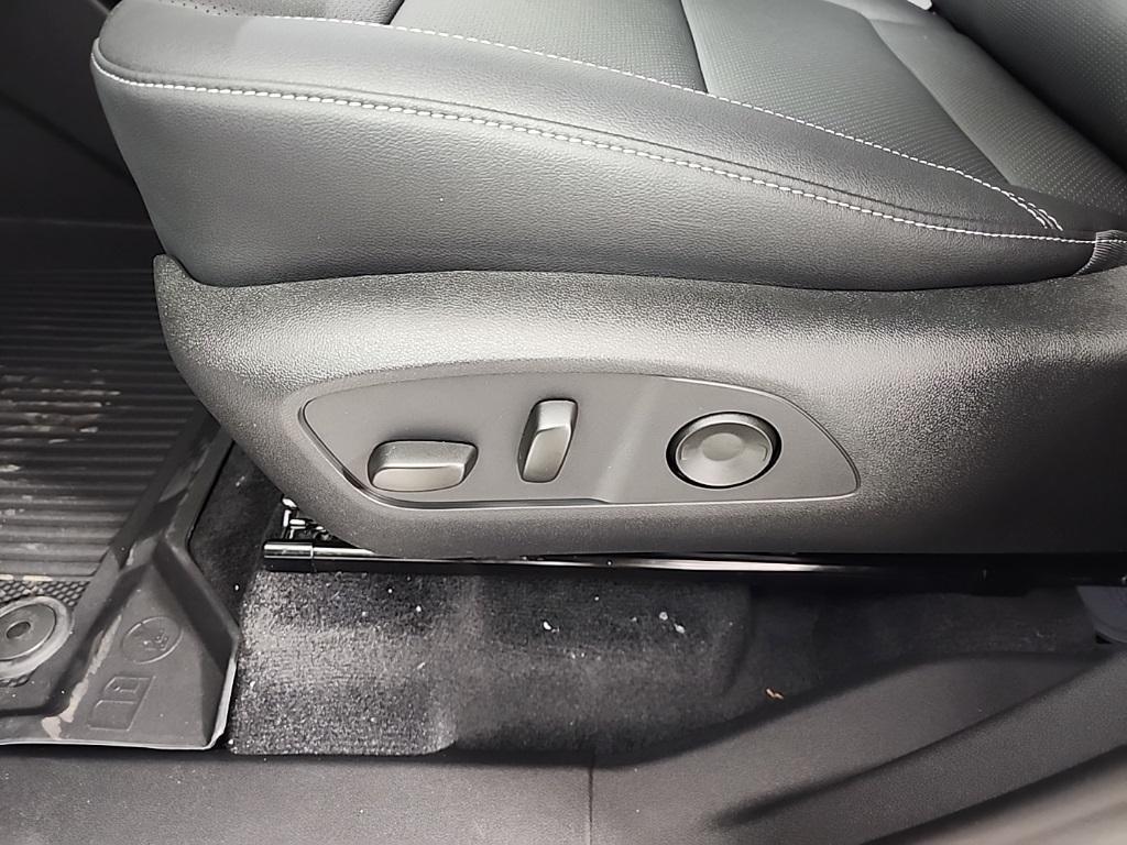 new 2026 Chevrolet Traverse car, priced at $47,944